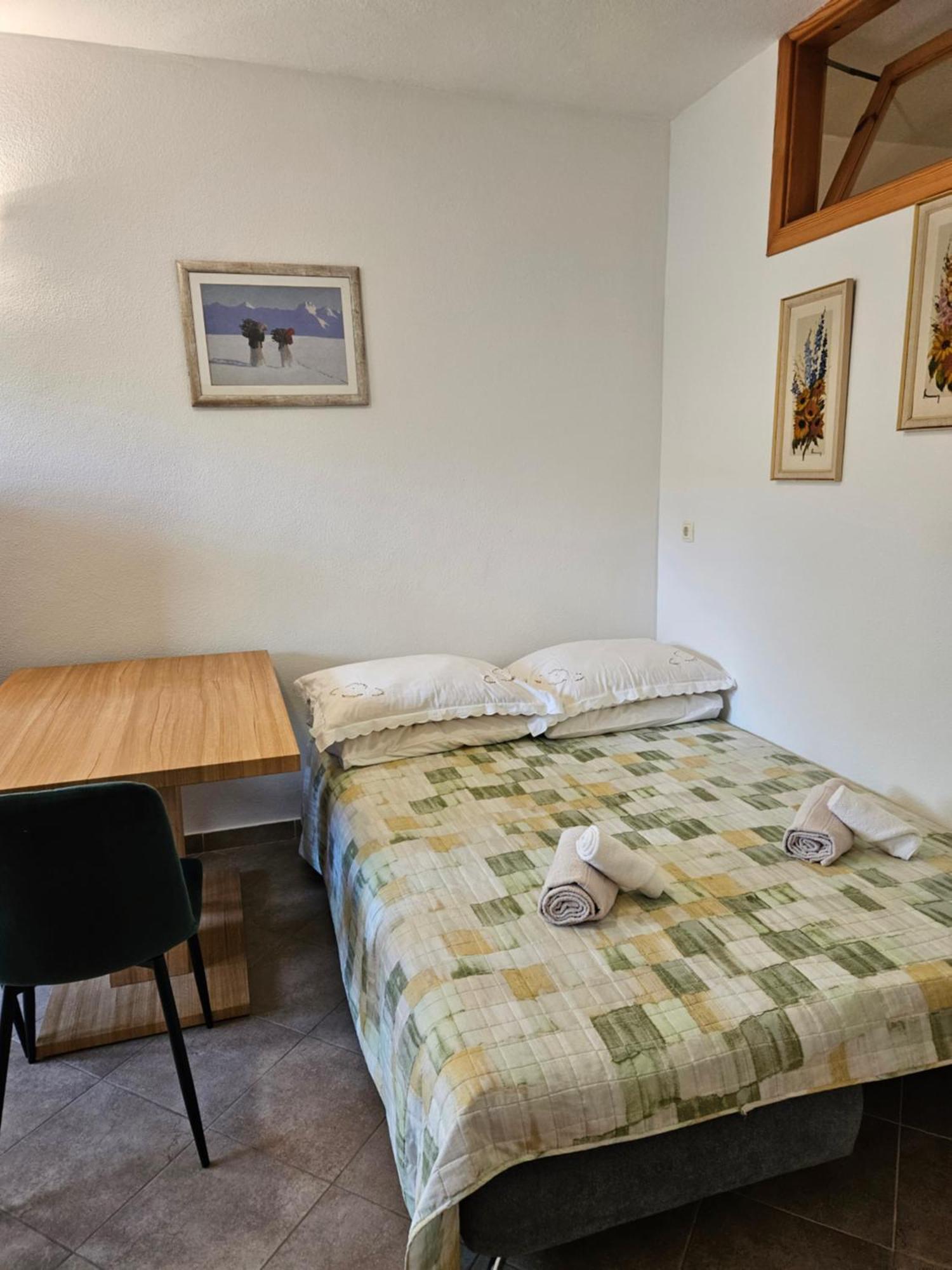 Apartmani Natasa Lokva Rogoznica Eksteriør billede